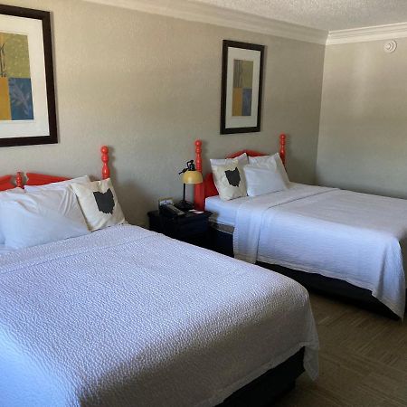 The Aurora Inn Hotel And Event Center المظهر الخارجي الصورة