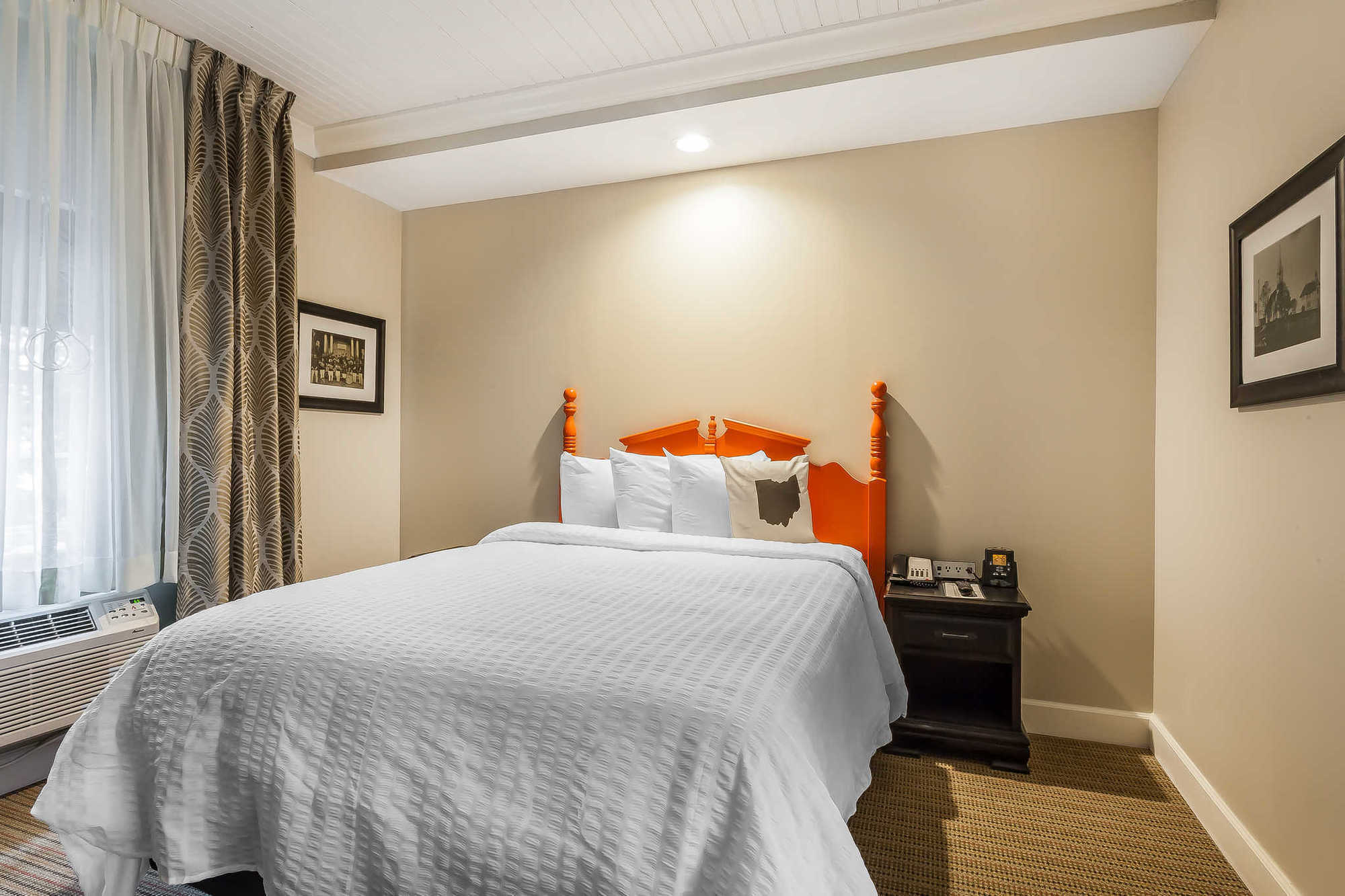 The Aurora Inn Hotel And Event Center الغرفة الصورة