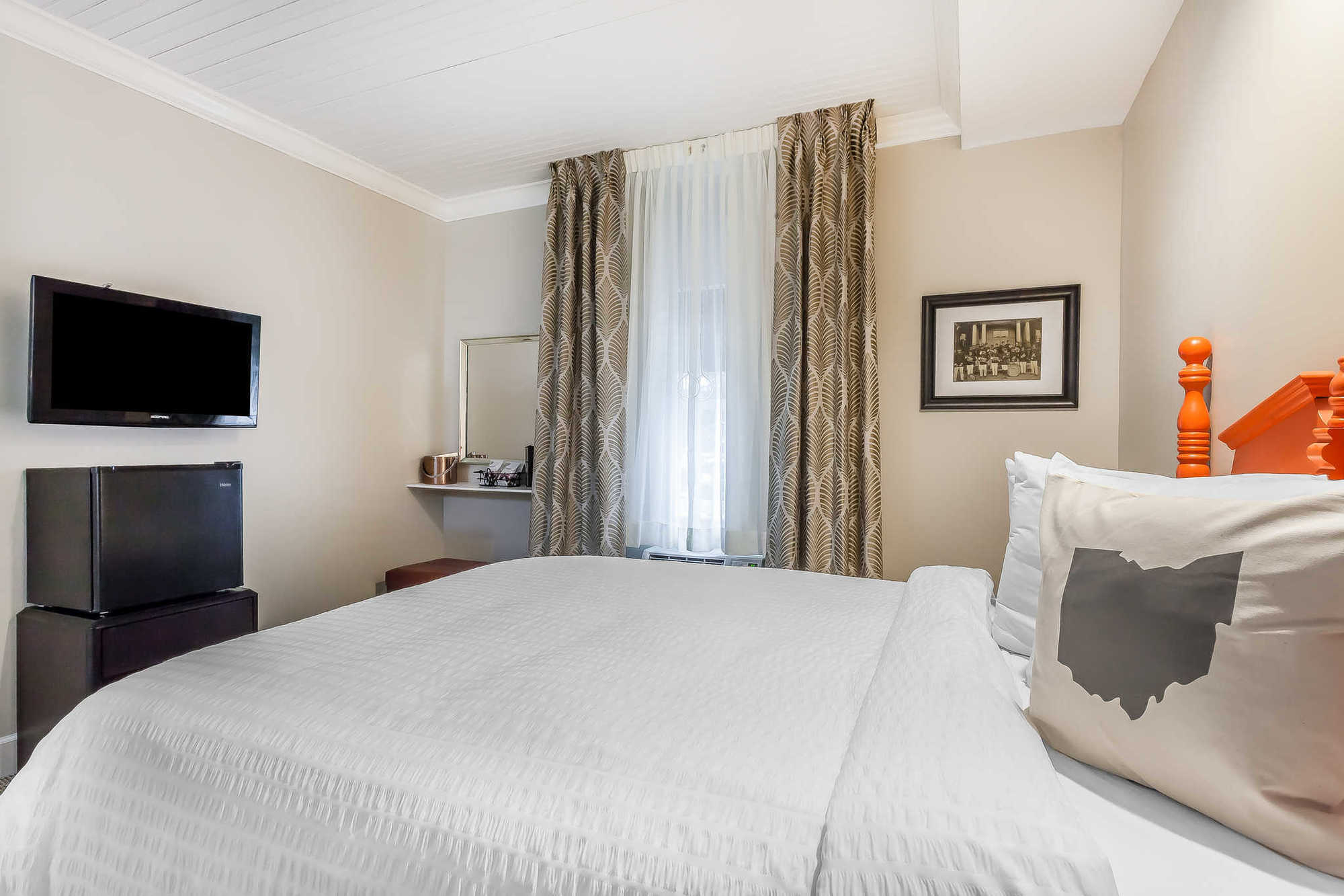 The Aurora Inn Hotel And Event Center الغرفة الصورة